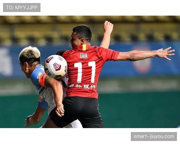 格里马尔多攻防表现解析：边翼卫的进攻贡献与防守局限